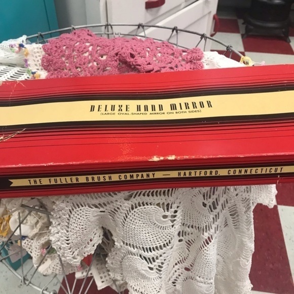 The Fuller brush Company Vintage 3 Piece Vanity Set in Red and Black - Picture 7 of 8